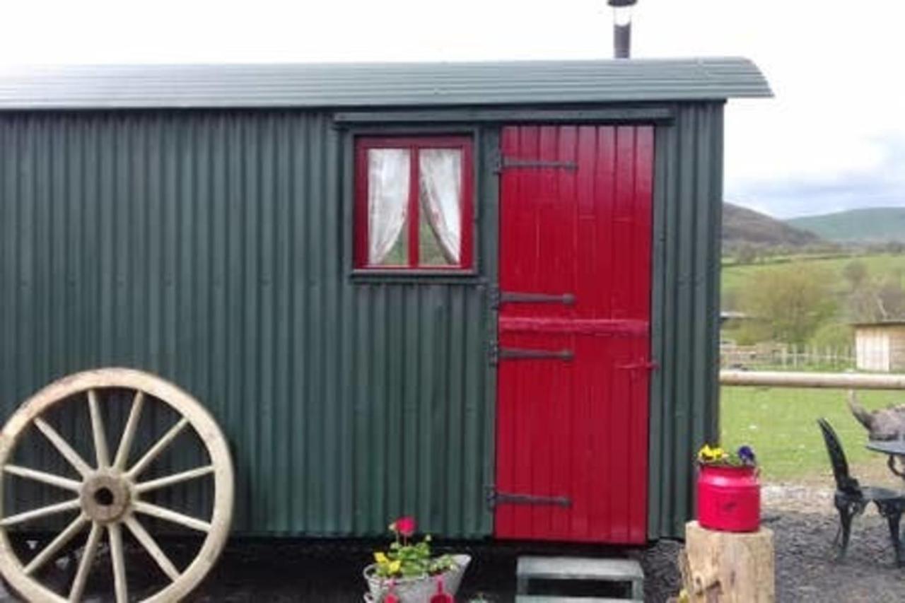 Ruby Shepherds Hut Sleeps 4 Rhayader Kültér fotó