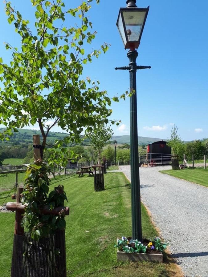 Ruby Shepherds Hut Sleeps 4 Rhayader Kültér fotó